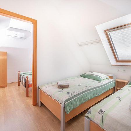 Apartments Suster Stari Trg ob Kolpi Exteriér fotografie