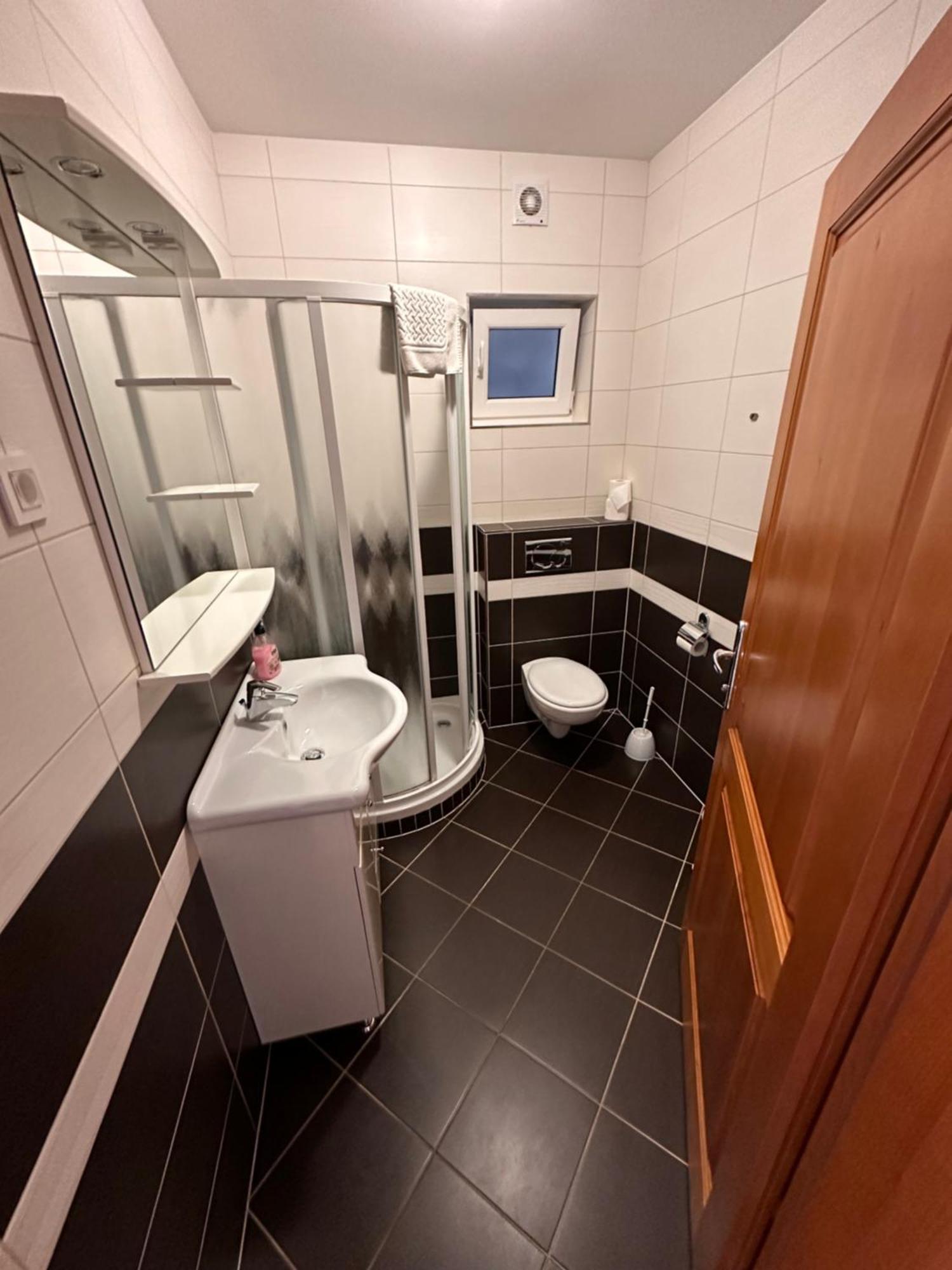 Apartments Suster Stari Trg ob Kolpi Exteriér fotografie