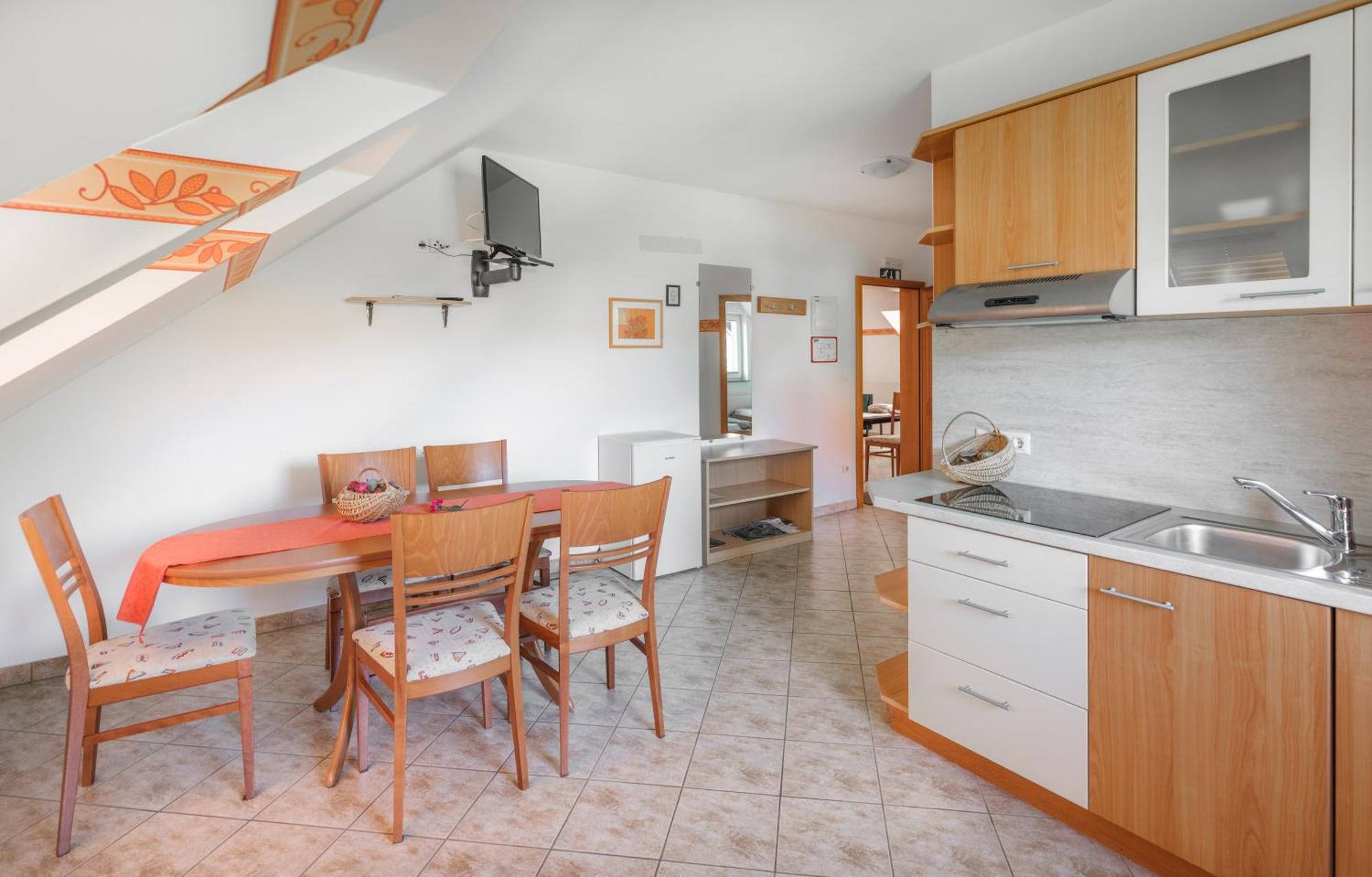 Apartments Suster Stari Trg ob Kolpi Exteriér fotografie