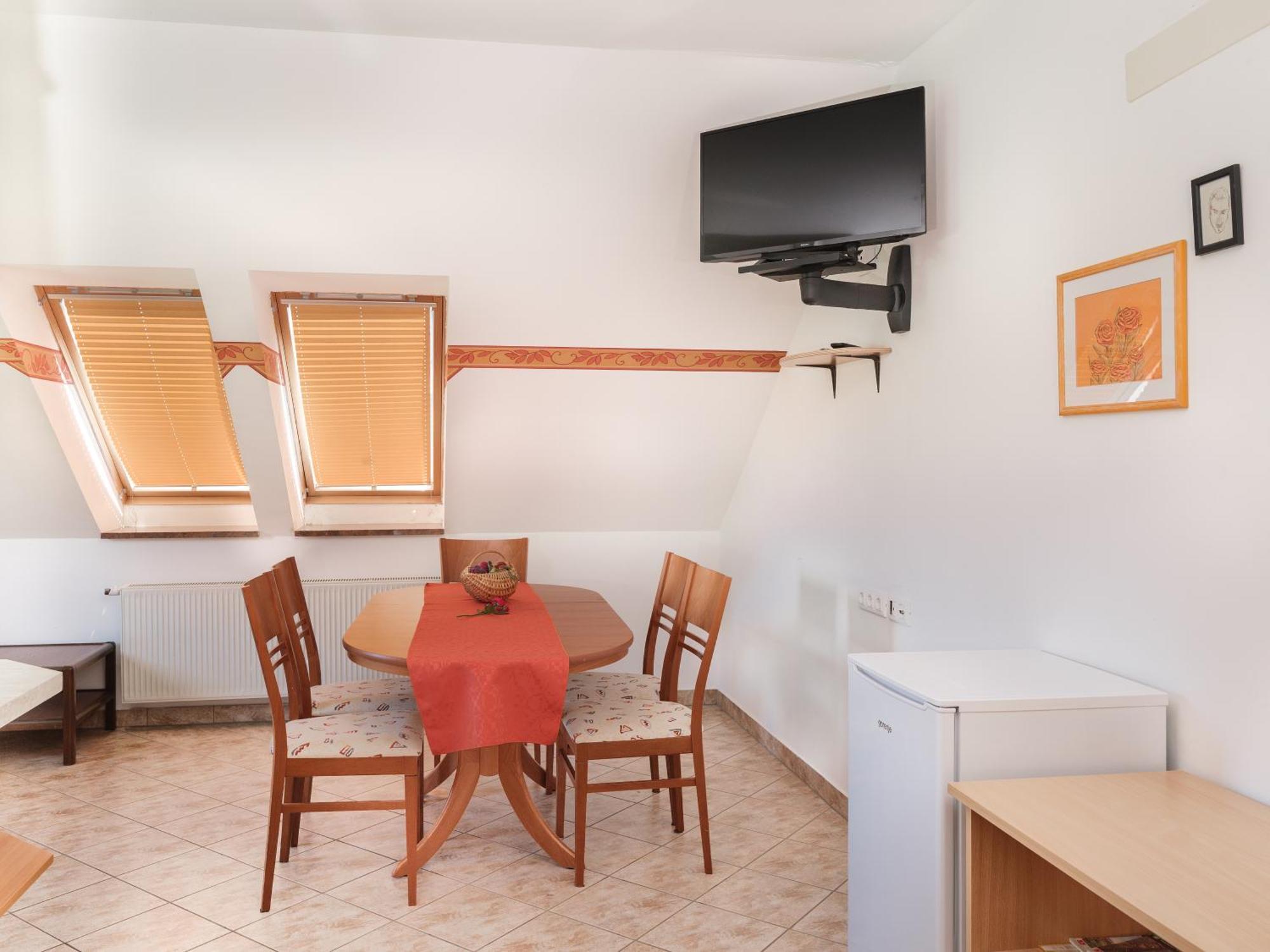 Apartments Suster Stari Trg ob Kolpi Exteriér fotografie