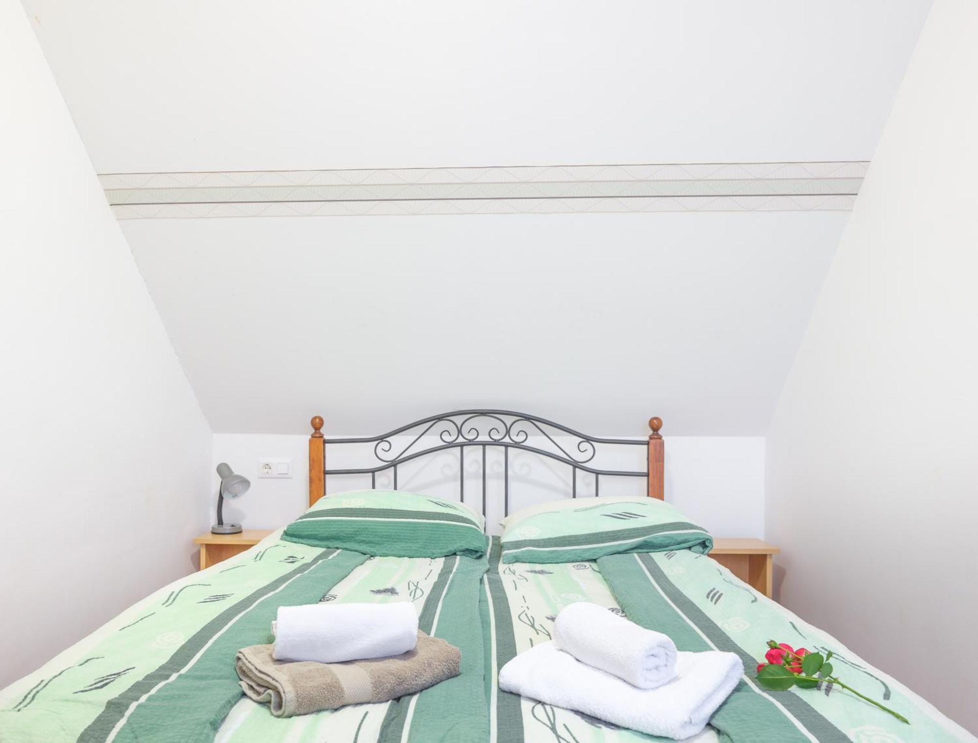 Apartments Suster Stari Trg ob Kolpi Pokoj fotografie