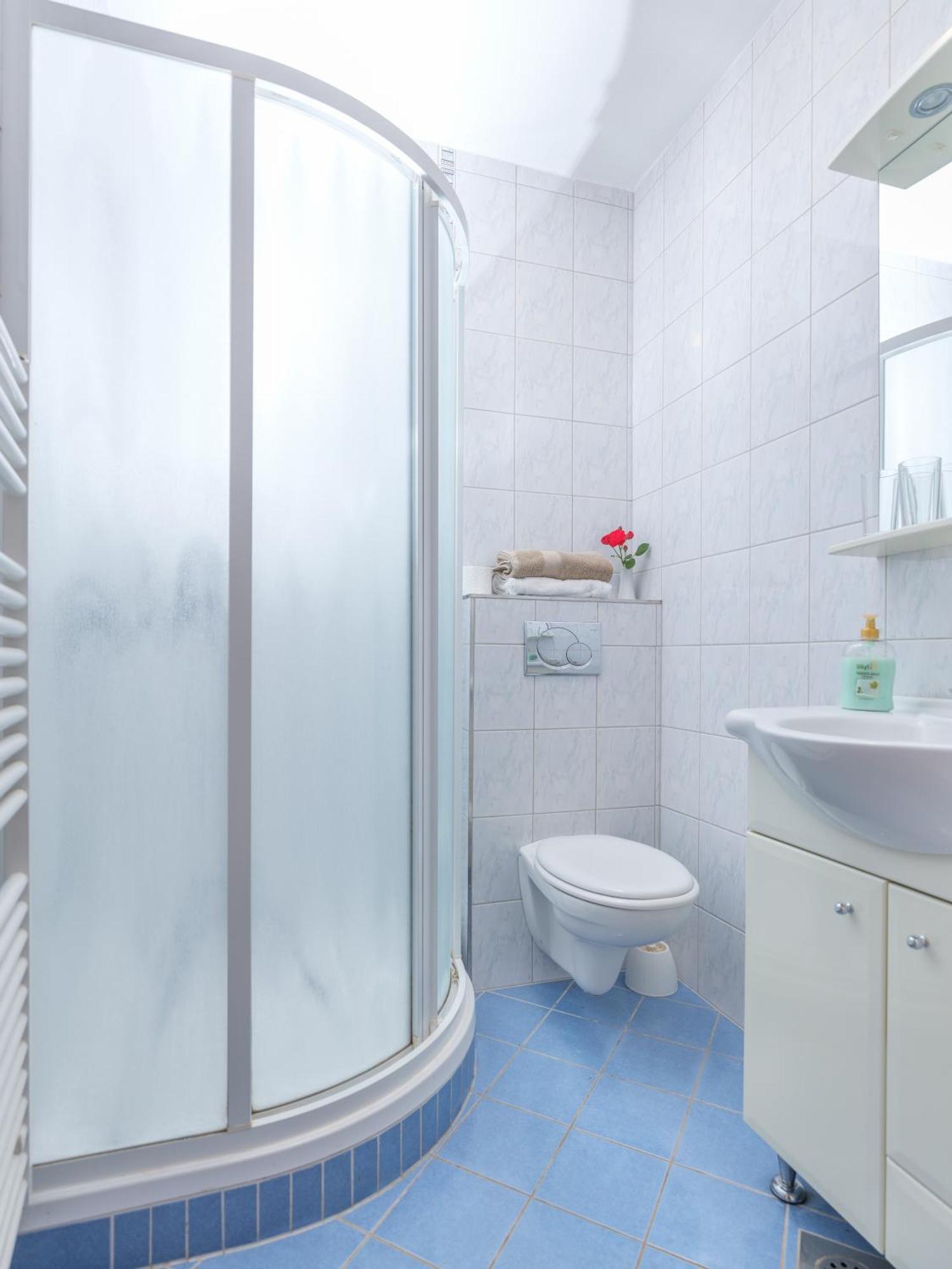 Apartments Suster Stari Trg ob Kolpi Pokoj fotografie